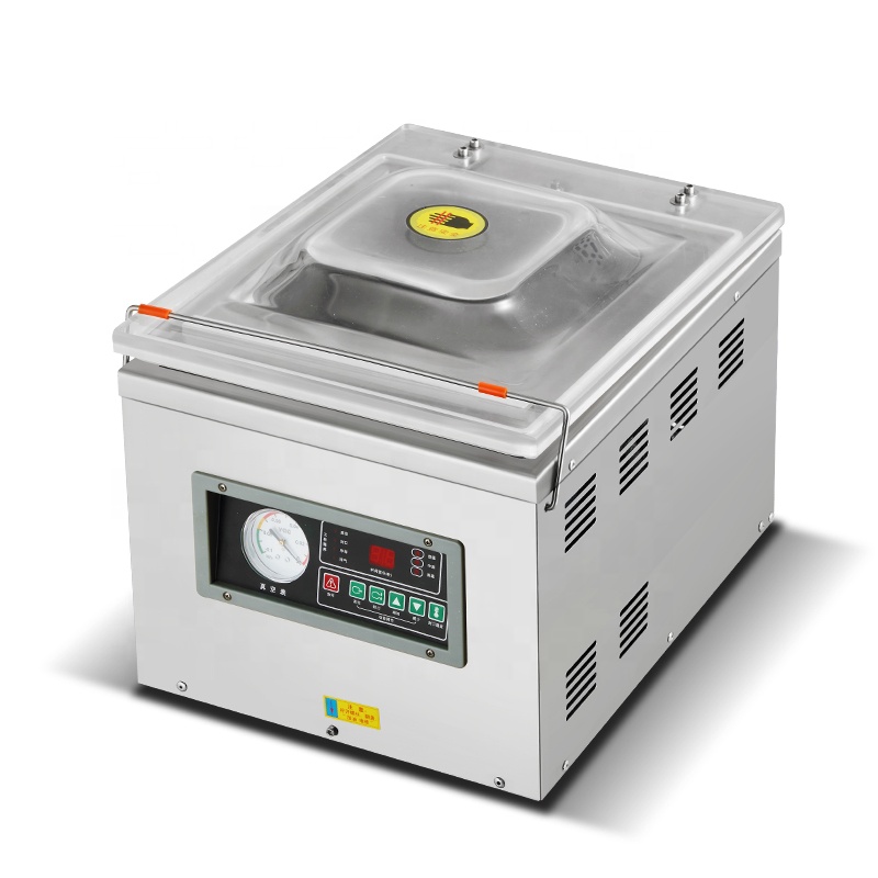 Vacuum sealing machine