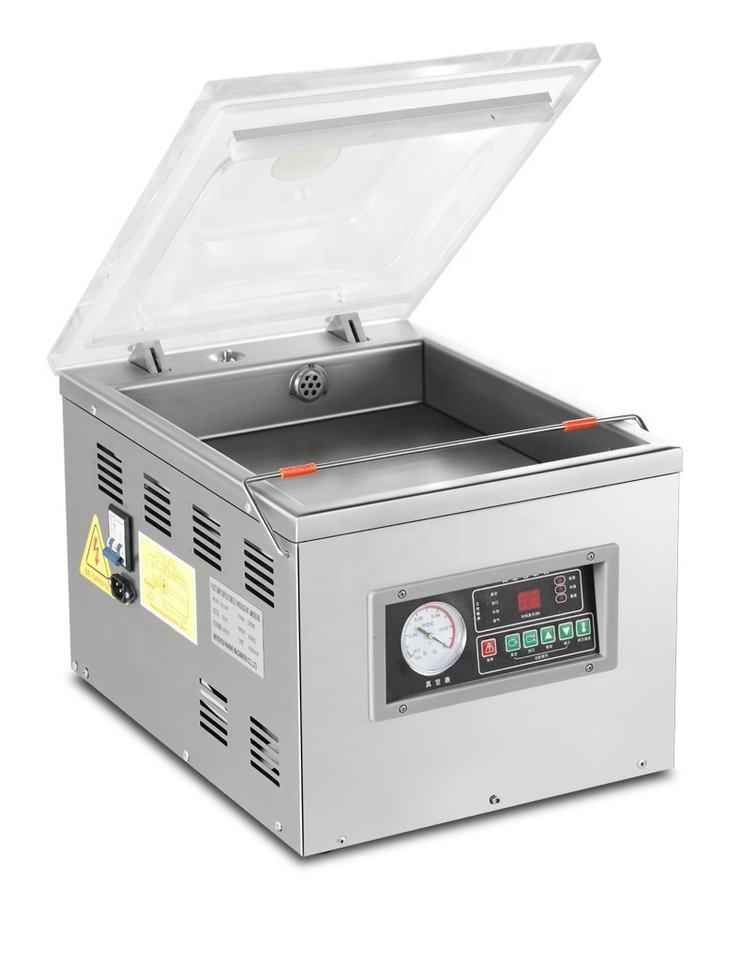 Vacuum sealing machine